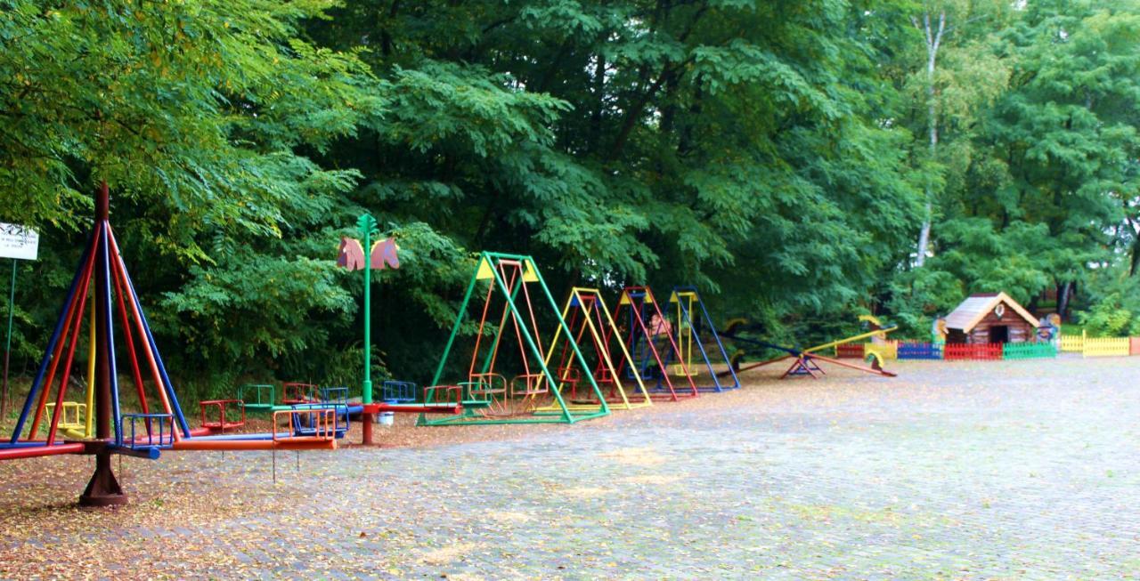Готель Park Lesny 'U Kaczyny' Rogow Екстер'єр фото