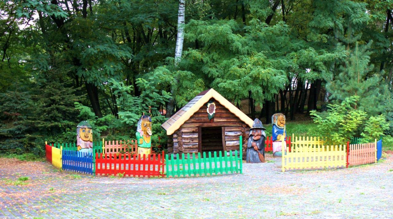 Готель Park Lesny 'U Kaczyny' Rogow Екстер'єр фото